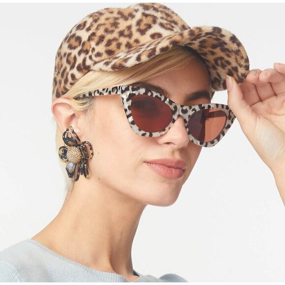 Lele Sadoughi Leopard Cat-eye UV Sunglasses Gold Logo - Picture 7 of 15
